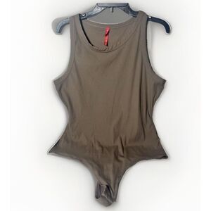 Spanx Tank bodysuit size 2X Ribbed lightweight tummy control.     V